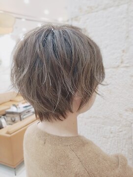 ティンク 横須賀中央(Tink) 艶感のあるカラー