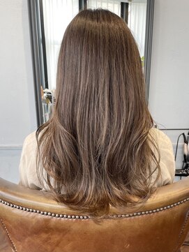 ザデイ(THE DAY) 赤みをおさえたブラウン