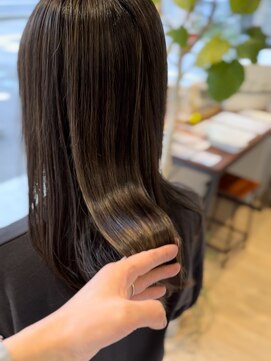 コノアラボ 守谷店(Conoah labo) 脱白髪染めハイライト/白髪ぼかし/ショコラアッシュ/小顔ミディ