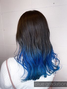 チェリッシュ(Cherish) ブルーグラデーションカラーブリーチレイヤーカット10代20代