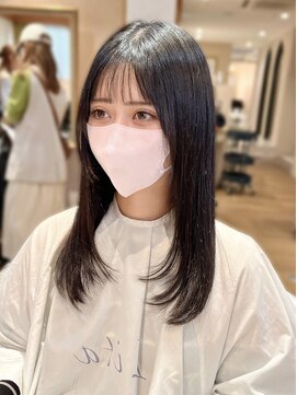 リタ(Lita) ★ハッシュカット/韓国レイヤーカット/ぱっつん/顔まわり ★