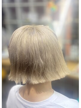 パーマネントガレージ(Parmanent Garage) ペール系ボブ