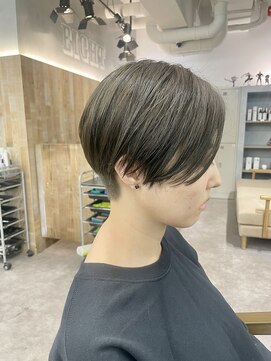 エイト 池袋店(EIGHT ikebukuro) 刈り上げ前下がりショート