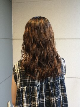 ヘアーアイストゥーレ(HAIR ICI TRE) ゆるふわパーマ 担当東川内遥
