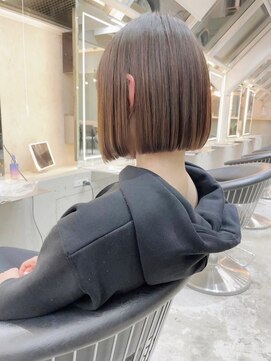 ロンドミラー 博多店(Lond Mirror) 顔周りレイヤーカット小顔ボブルフ/黒髪地毛風カラー/ネビージュ