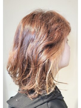 松本平太郎美容室 吉祥寺パートファイブ(PART5) ロブウェーブ。イノアカラー×イヤリングカラー