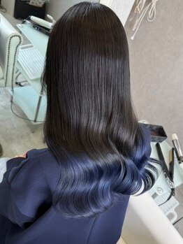 ホワイト(WHITE)の写真/【1条通り】高い技術とハイセンスで理想のStyleをプチプラ価格で!オシャレに敏感な学生さんも通いやすい◎
