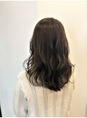 グレージュ×セミロングレイヤー