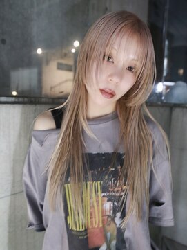 キャロルガーデンズ ボコカ 表参道(Carroll Gardens bococa) 【azu】ブリーチカラー、デザインカラー、表参道