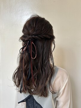 クンクンルーホーライシー(KUN KUN LU HO laishi) ゆるふわハーフアップ