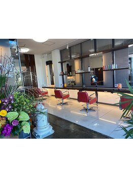 ほっと一息つける落ち着いた店内♪女性スタッフが多く、デリケートなお悩みも気軽に相談できる雰囲気◎