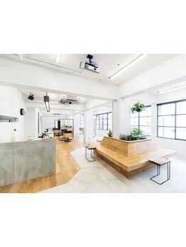 受賞歴ありのスタイリストが勢揃い☆徹底したカウンセリングで理想のStyleを再現します【髪質改善/天神】