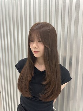 モア シルエ(MoA cilue) 透明感ブラウン×顔周りレイヤー