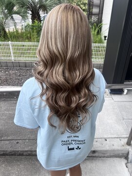 ハイライト×ベージュ×ホワイトベージュ