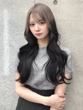 ルーツカラー　グレージュ×ブラック