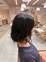 ブローチェラウカ(Broche lauka)&nbsp;再現しやすいナチュラルパーマ