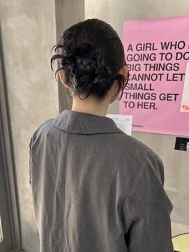 ウム(umu.) 韓国ヘア/韓国ヘアセット/お呼ばれヘア/カチモリ/タイトセット