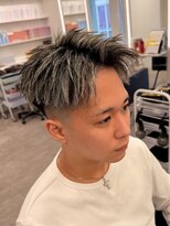 ルースト 心斎橋店(ROOST)&nbsp;刈り上げセンターパート/波巻きツイストスパイラル/心斎橋