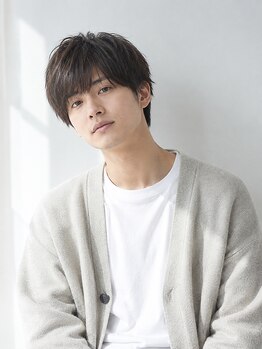 Men's U-AMBOISE  寝屋川/メンズパーマ/ブリーチ/白髪ぼかし/ハイライトの写真/寝屋川で忙しいビジネスマンが通うサロン！清潔感あるメンズで好印象を目指す