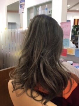 エリアデュクス(AREADEUX) アッシュカラー