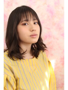 ラシックヘアー(Lachic hair) MIXカールで毛束が軽やかなナチュラルヘア