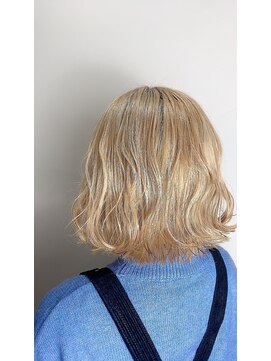 ヘアサロンM 新宿 デザインカラー/厚めバング/ローライト/スリークボブ