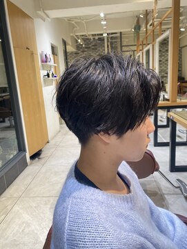 ネオリーブルカ 御茶ノ水店(Neolive Luca) メンズのセンターパートヘア
