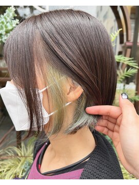 エマ(EMMA) ミニボブ×インナーカラー [EMMA] yui