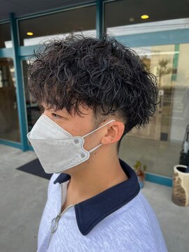 リット×ベリエ(Lit.×belier) 波巻きスパイラルパーマメンズマッシュツイストスパイラルパーマ