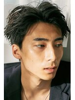 ノイ(noi)&nbsp;センターパートニュアンスパーマ刈り上げツーブロックメンズヘア