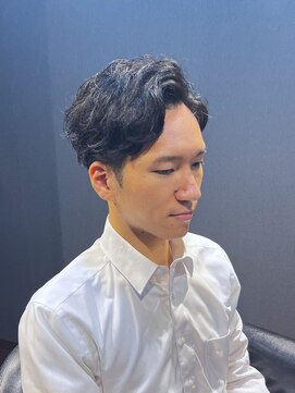 ビーダンディー(Bee dandy) ビジネスツーブロック ナチュラルパーマ かき上げアップバング