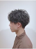 センターパートスパイラルパーマ