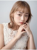 30代40代ブリーチミルクティー伸ばしかけミディアムウルフ