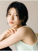 フェザーショートセンターパートかきあげバンググレーアッシュ