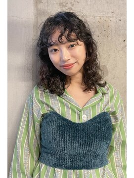 エイミー(amy.) ハッシュカット/パーマ/外ハネボブ/ワイドバング/オン眉