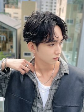 デュー 栄(DEW) 【DEW】フェザーショート/カルマパーマ/センターパート