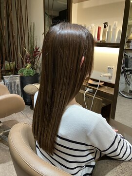 グラッシュトーン(grash tone) カット、カラー、エンジェルトリートメント