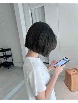 オーラ(ora) ダークオリーブグレージュボブ