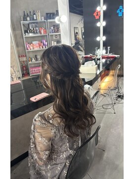 キッススワン(KISS SWAN) ハーフアップ