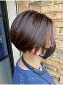 大人可愛いショートボブ/暗髪/美シルエット/前下がりボブ/モテ髪