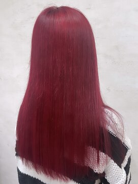 イル(iLu.) チェリーレッド/ロングストレート