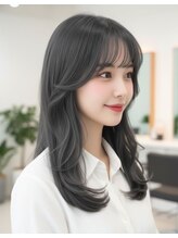 朝のスタイリングが楽になる！暗髪でも洒落感漂う【レイヤーカット】[ブリーチ/ダブルカラー]