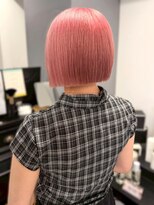 キャパ セントラル 天神 大名店(CAPA central)&nbsp;切りっぱなしボブ ハイトーン ブリーチカラー ピンク 艶髪
