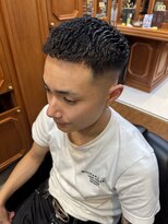 ミリオンバックス 神田店(Million Bucks)&nbsp;クロップ　アイロンパーマ