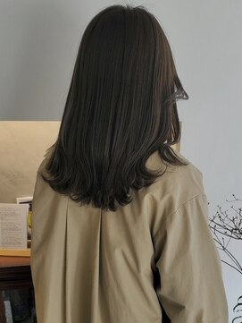 インビテーション(invitation) オリーブグレージュ