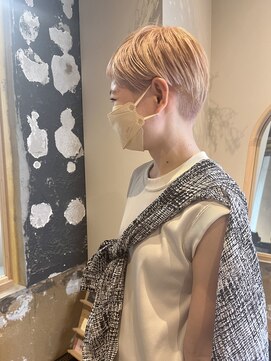 エディ(eddie) 【eddie】バズカット×ペールピンクベージュ