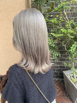 スイート(Suite) ハイトーンプラチナシルバー