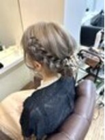 ディア(.eer)&nbsp;編み込みをつかったアップヘア♪