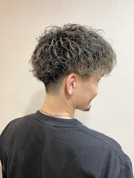 モップアップ(Mop up) ツイストスパイラルパーマ×メッシュ