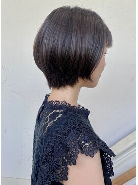 モリオ フロム ロンドン 成増店 【morio成増/一戸】大人可愛い黒髪くびれショートボブ